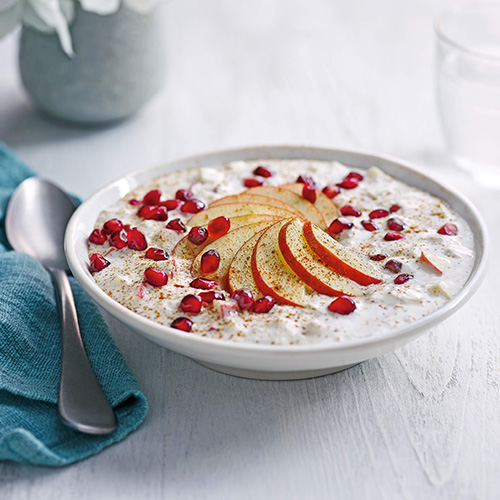 Apple and cinnamon overnight oats